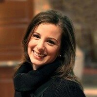 Jess Spencer Headshot LI